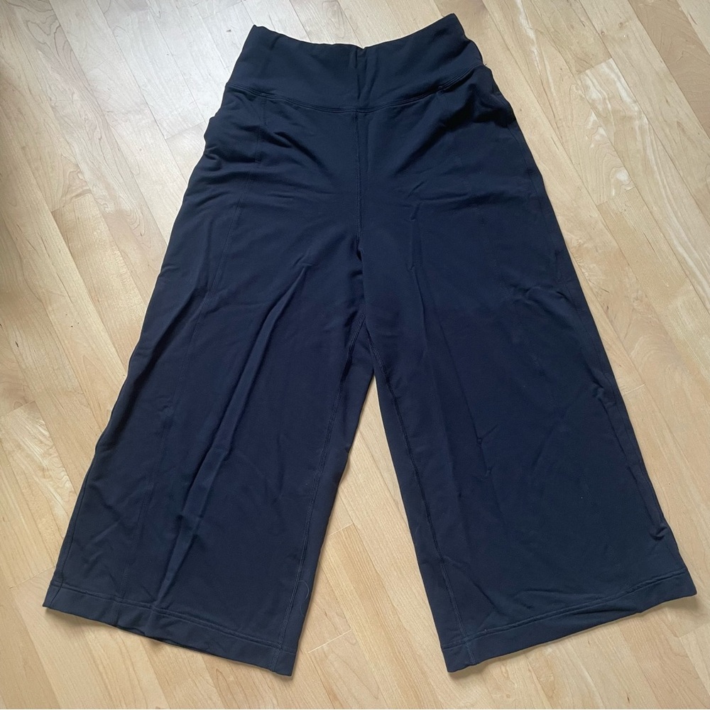 Lululemon blisses out culottes